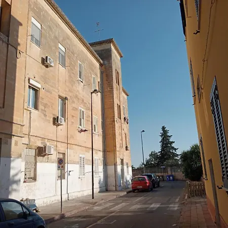 Lägenhet Limezzi House *